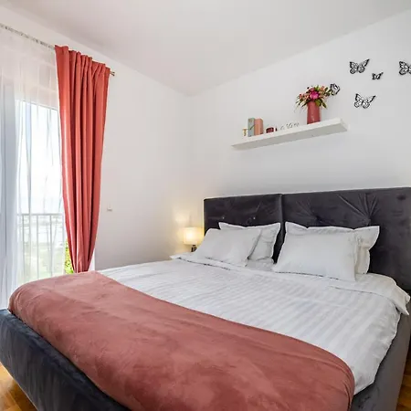 Daire Lipotica - Luxury, With Sea View Nin